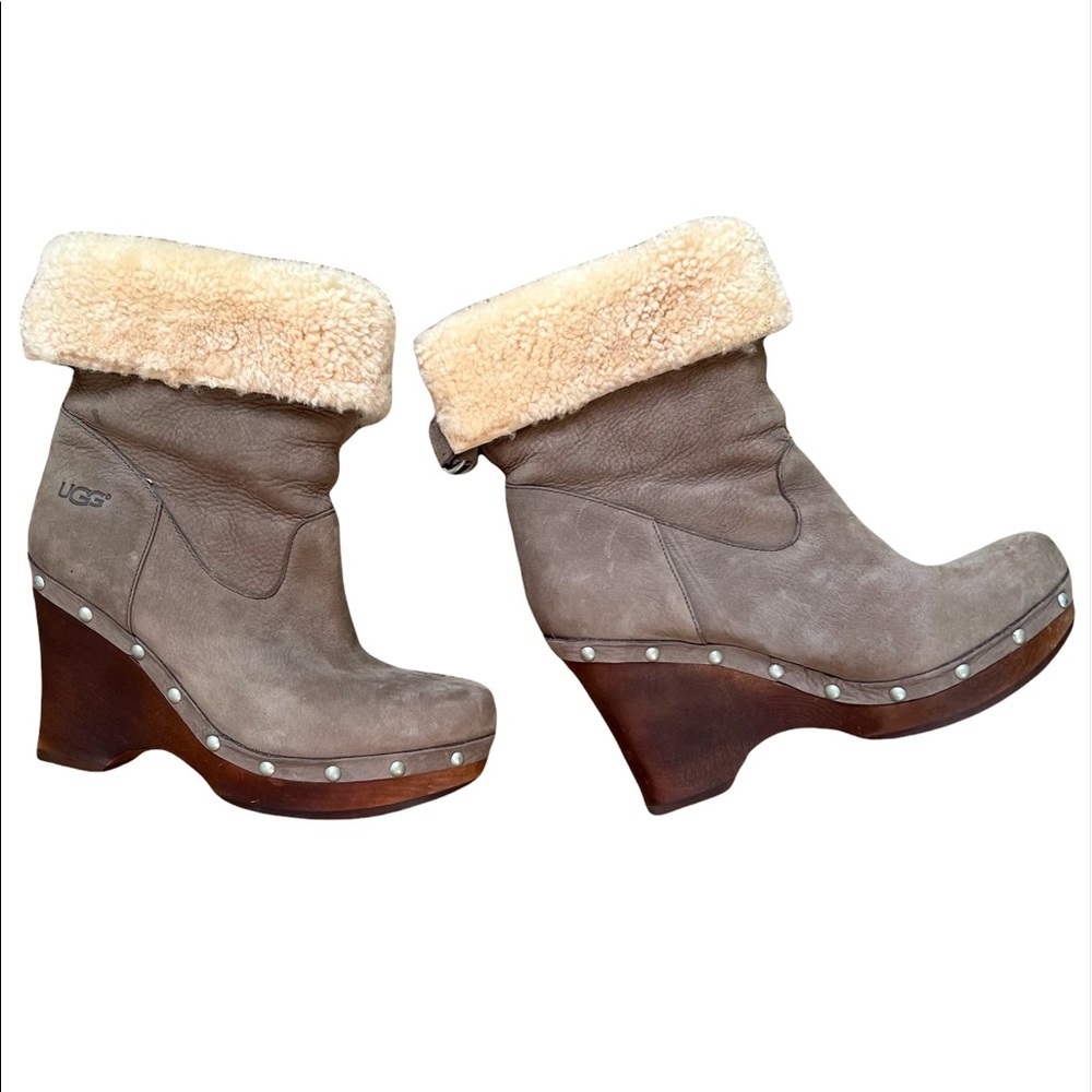 UGG Australia Carnegie Suede/Leather Wedge Boots Mushroom 7